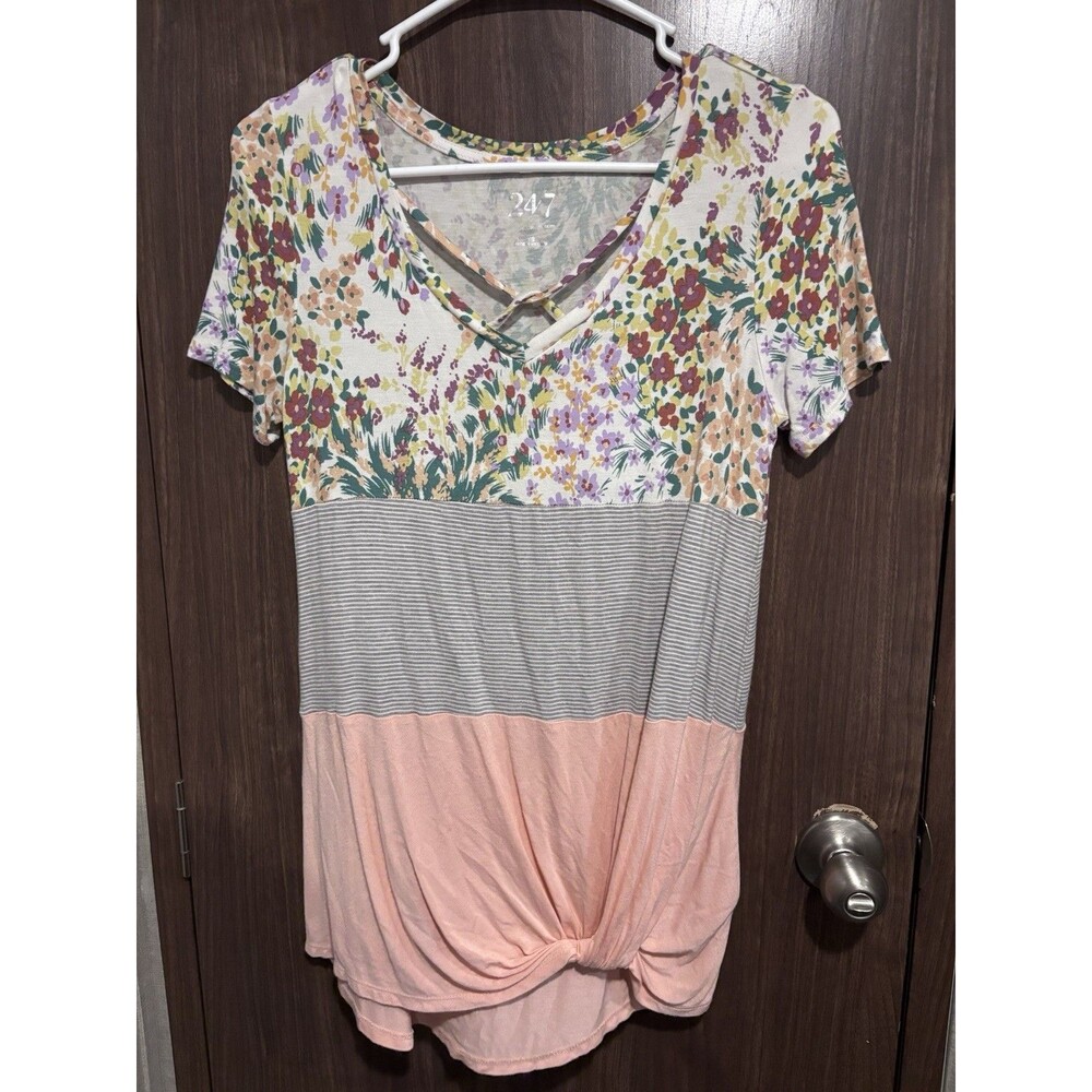 Maurices Tee T-shirt Sz XS Striped Blocked Floral Print V-neck